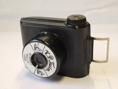 VP Twin 3x4 on 127 Black Bakelite camera, rigid type, with Bloomed Colco lens + case