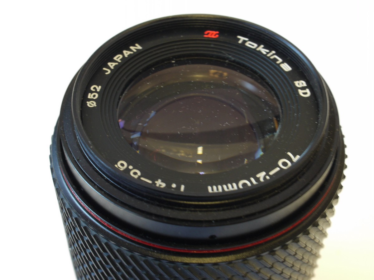 mwclassiccameras-20240119-218 Tokina 70-210mm f4-5.6 SD manual zoom/focus lens in Pentax PK-A mount + hood & caps