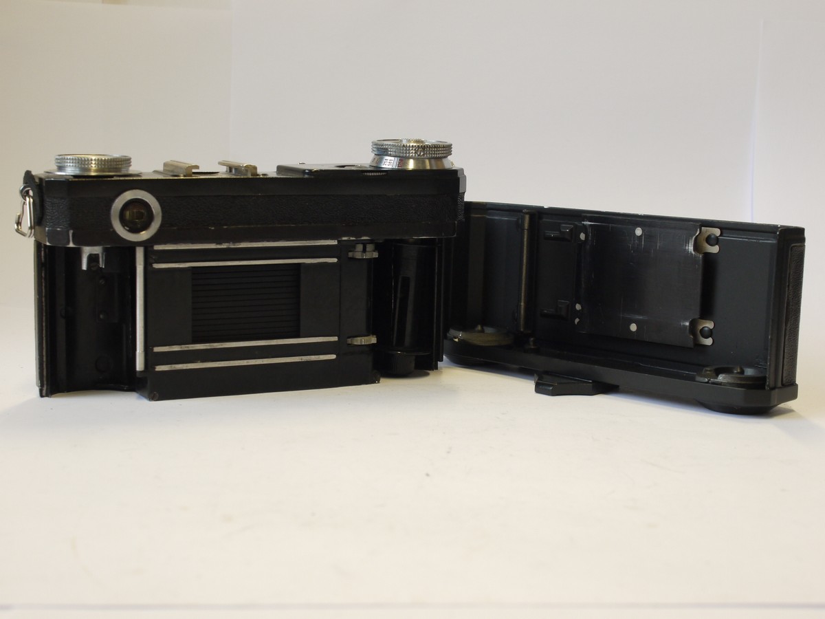 mwclassiccameras-20240126-125 Kiev 4 camera, painted black with Zeiss Ikon Contax inscriptions + "Carl Zeiss Jena Sonnar" chromne lens & Kiev ER case