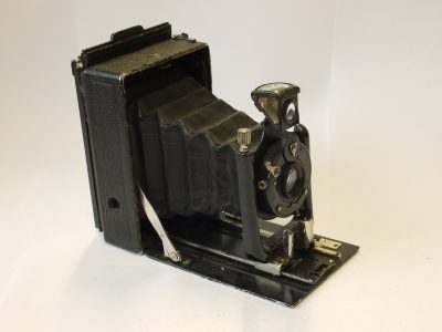 Orionwerk Hannover 6x9 folding plate camera, with Arnold Lederer Prague badge, with Meyer 105mm f7.7 Aristoplanat lens & multi-plate back