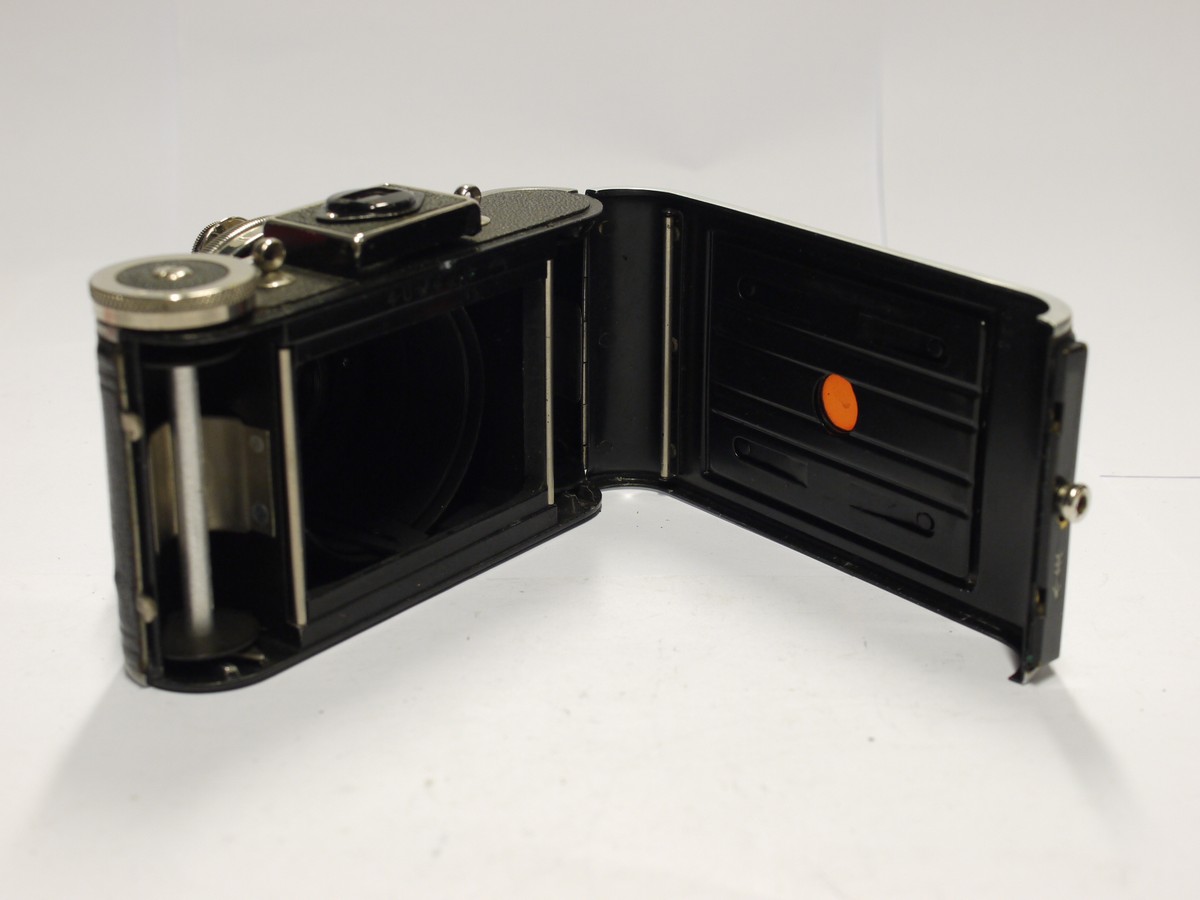 mwclassiccameras-20240126-455 Ihagee Parvola 4x6.5cm on 127 camera c1931with 70mm f4.5 helical telscoping lens + makers case. COLLECTABLE EXAMPLE