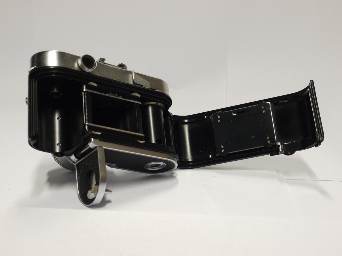 mwclassiccameras-20240126-495 Voigtlander Vito B 35mm viewfinder camera with 50mm f3.5Color-Skopar lens + ER case