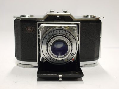 Zeiss Ikon Ikonta 35mm folding camera 522/24 with 45mm f3.5 Novar-Anastigmat lens in Prontor-SV shutter + Zeiss UV filter & makers ER case