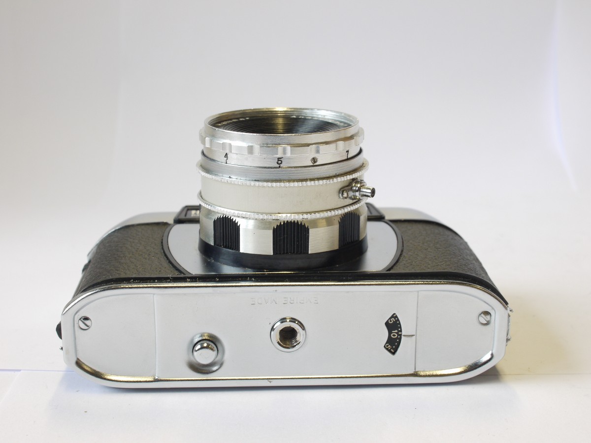 mwclassiccameras-20240126-60 Halina Paulette 35mm viewfinder camera with 45mm f2.8 Halinar Anastigmat lens