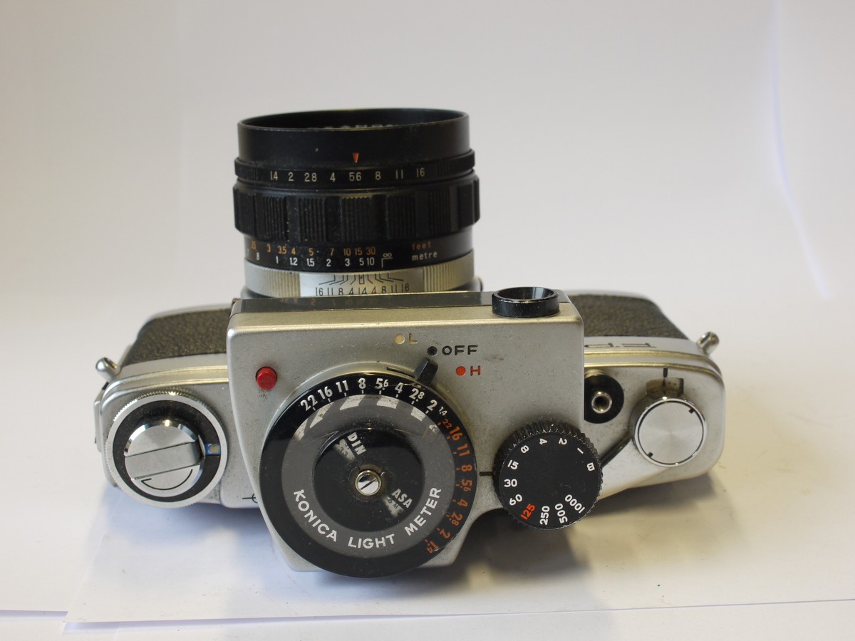 mwclassiccameras-20240126-97 Konica FP 35mm SLR, chrome, with top mounting shutter-coupled Konica Meter + Konishiroku 52mm f1.4 Hexanon small bayonet mount lens & front cap. ATTRACTIVE LOOKING, COLLECTABLE EXAMPLE