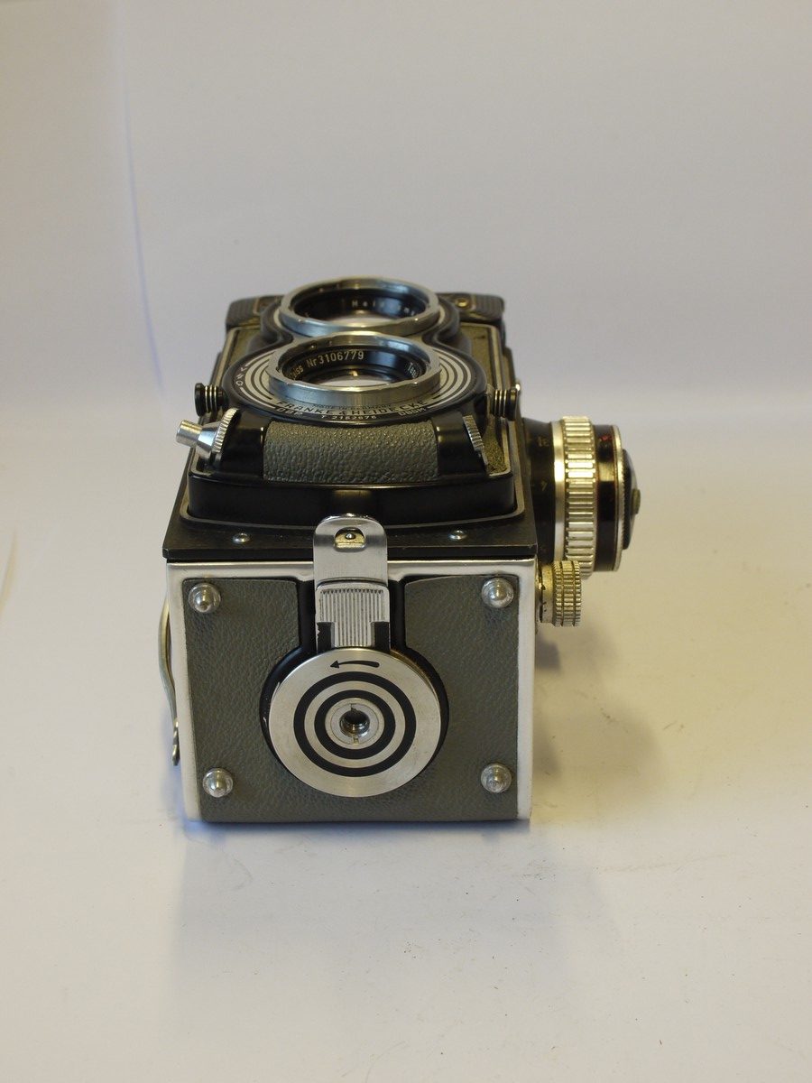 mwclassiccameras-202400202-185 Rolleiflex T Grey 6x6 TLR, metered, with 75mm f3.5 Tessar coated lens in Synchro Compur shutter. NON-WORKING SHUTTER & METER