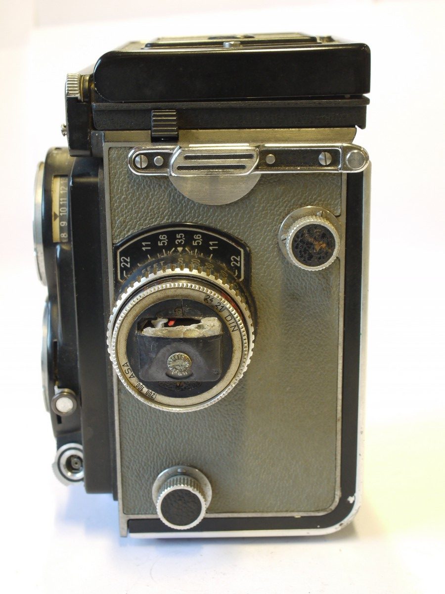 Rolleiflex T Grey 6×6 TLR, metered, with 75mm f3.5 Tessar coated