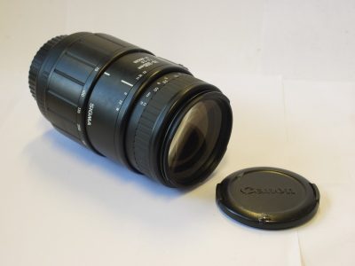 Sigma 100-300mm f4-5.6 DL Macro zoom lens in Canon EF mount + caps