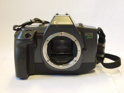 Canon EOS 600 35mm AF SLR body, with Quarts Date Back E + body cap & neck strap
