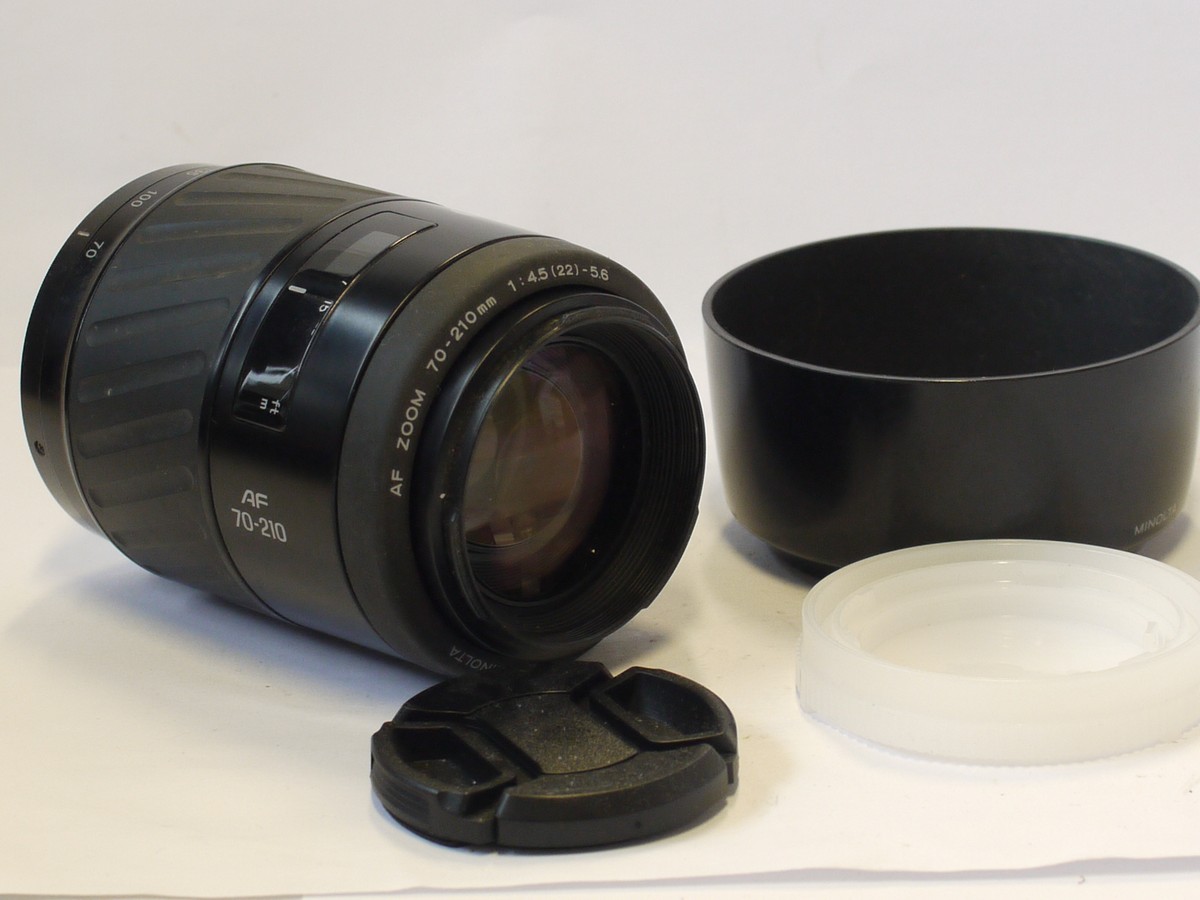 mwclassiccameras-20240216-80 Minolta 70-210mm f4.5-5.6 AF Zoom + Minolta lens hood & caps