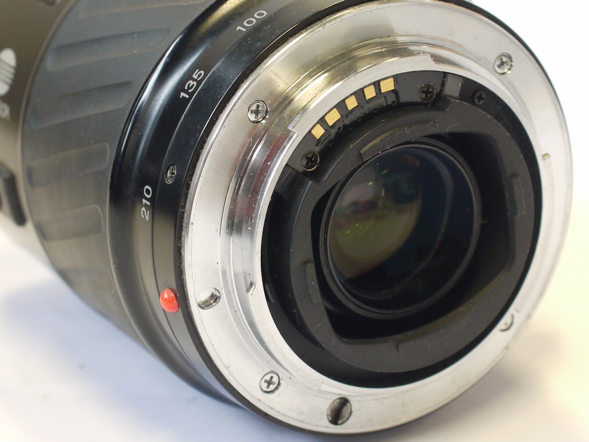 mwclassiccameras-20240216-84 Minolta 70-210mm f4.5-5.6 AF Zoom + Minolta lens hood & caps