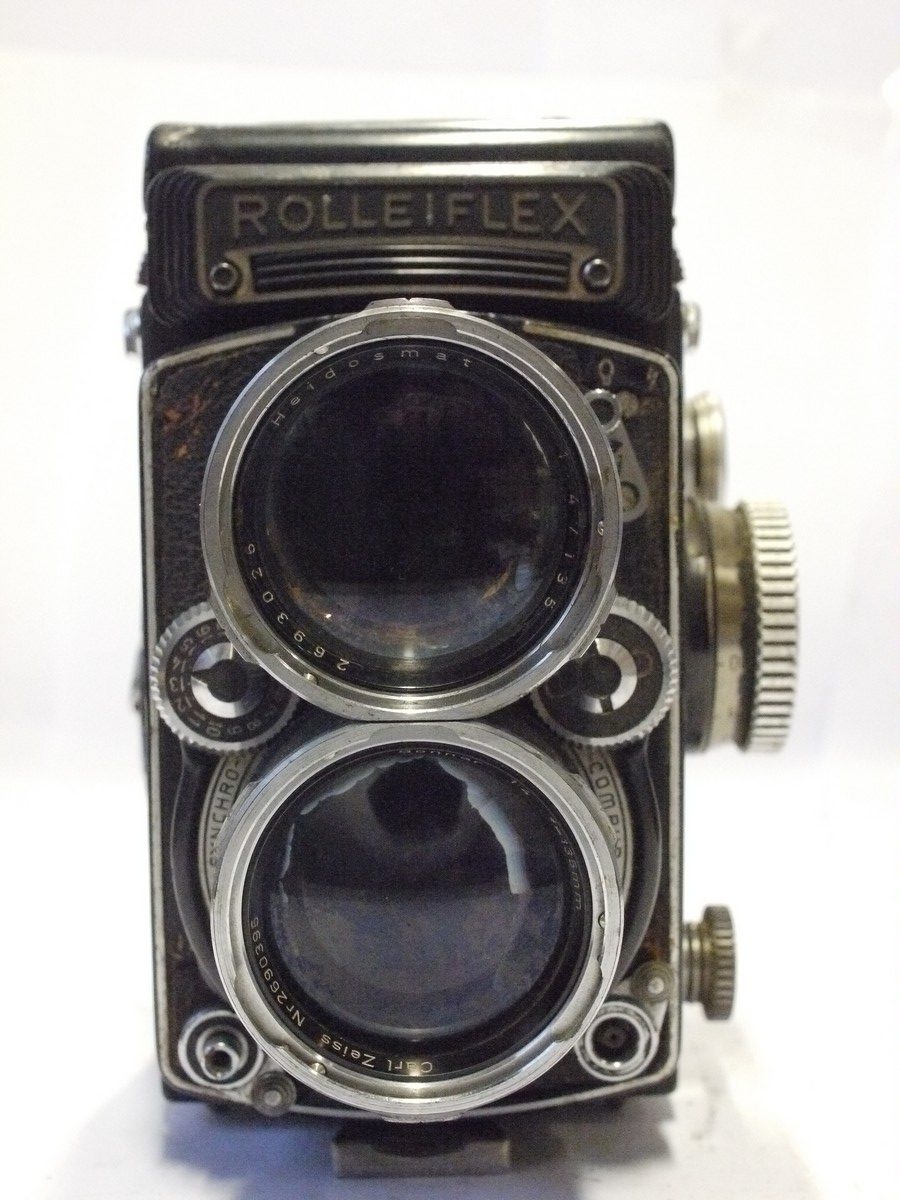 mwclassiccameras-20240223-239 Rolleiflex Tele Rollei with 135mm f4 Sonnar lens in Synchro Compur shutter. NEEDS REPAIR