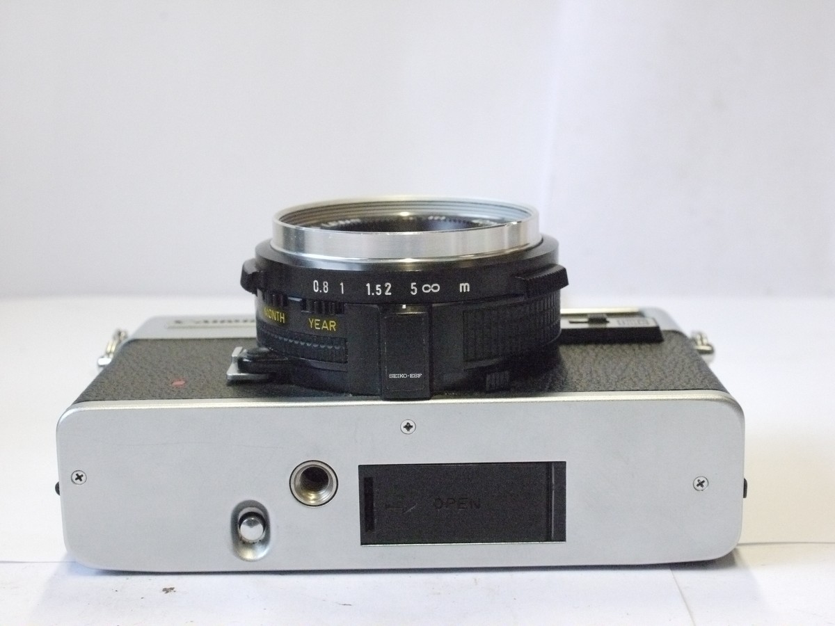 mwclassiccameras-20240229-35 Canon Datematic 35mm CDS metered coupled rangefinder camera with built-in Data-on-film recording, with 40mm f2.8 lens