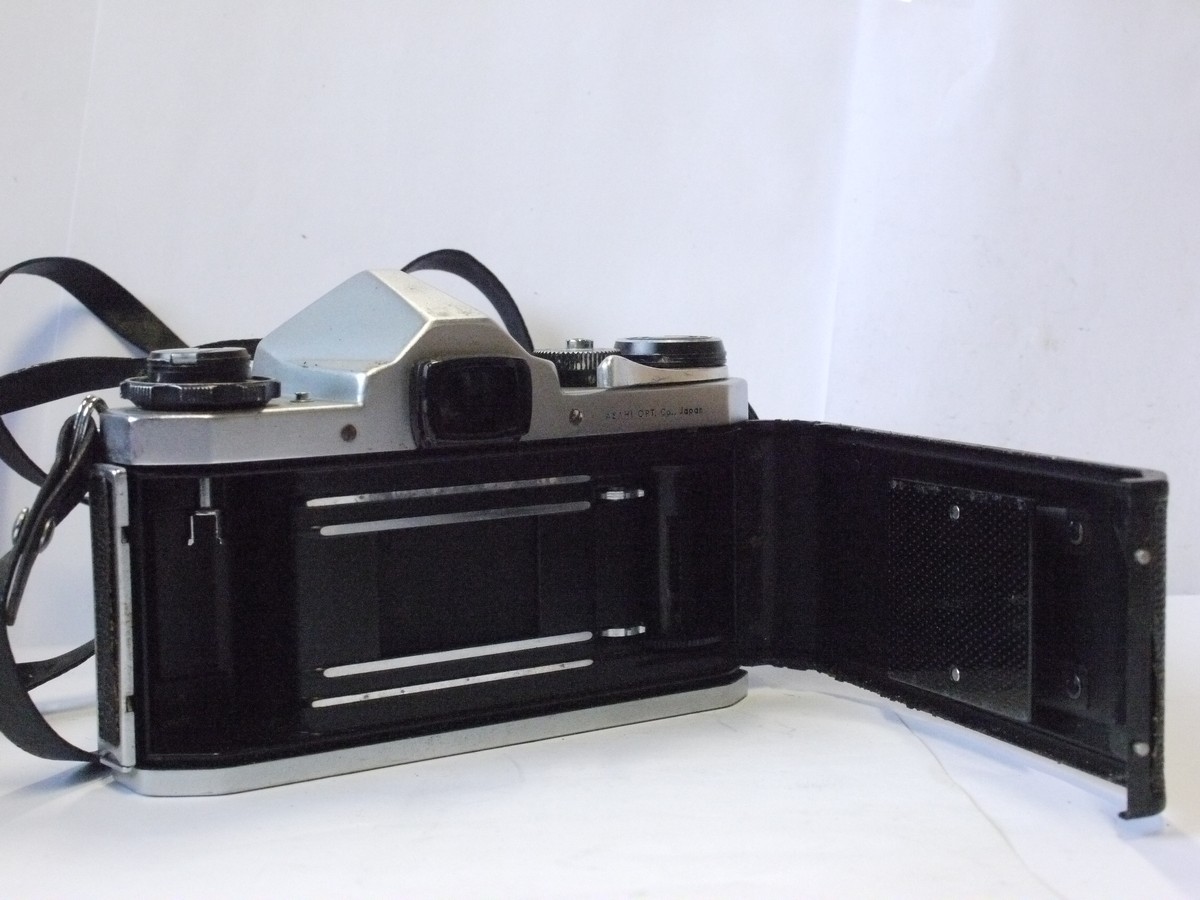 mwclassiccameras-20240229-73 Pentax SV 35mm SLR, chrome, with Pentax shutter coupled Top mounting CDs meter & 55mm f1.8 Super-Takumar M42 lens with Pentax metal lens hood & Strap