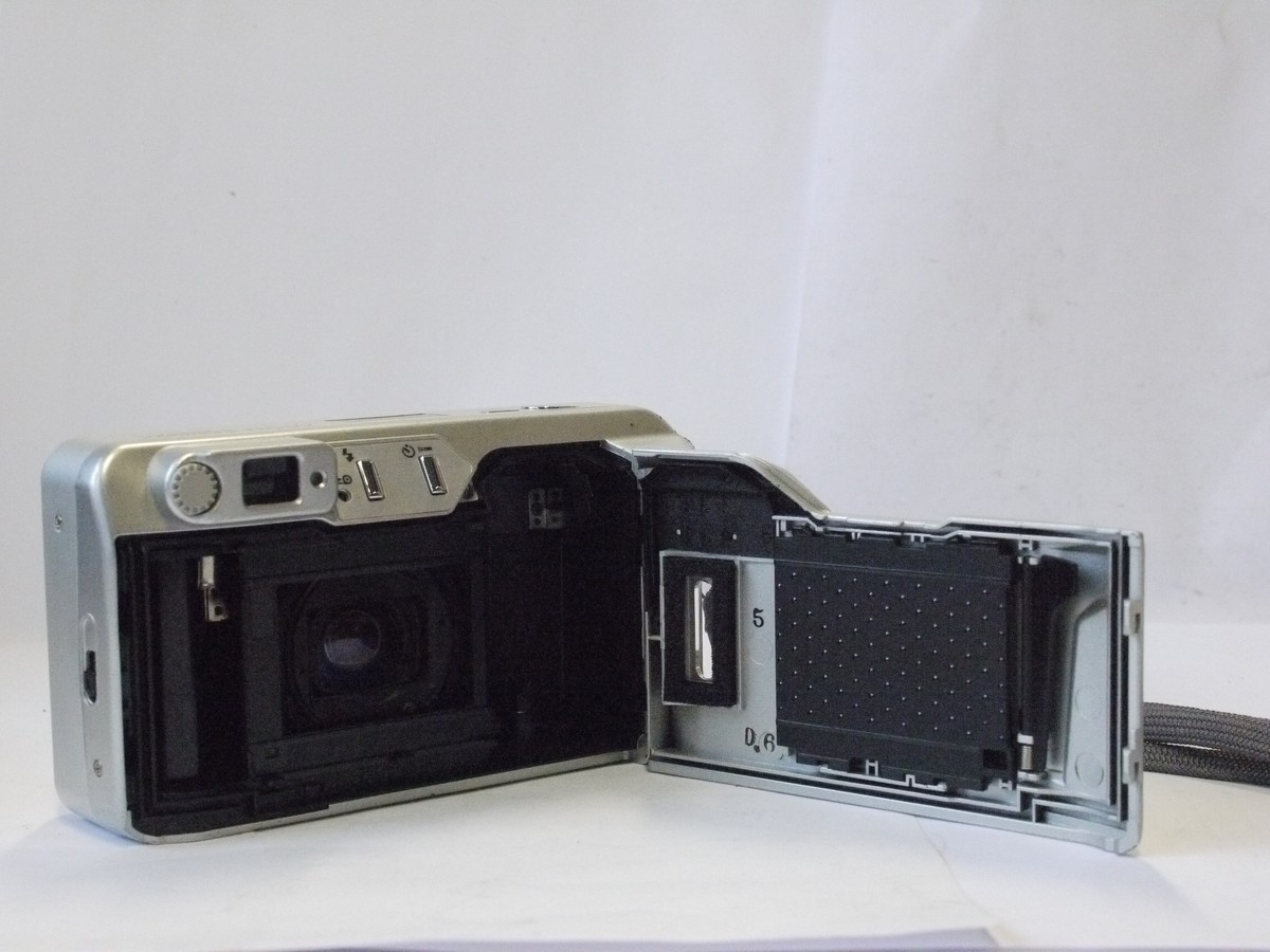 mwclassiccameras-20240229-90 Yashica Zoomate 110W 35mm compact AF Point-&-Shoot camera, silver coloured, with 28-110mm Wide Zoom Lens + strap & case