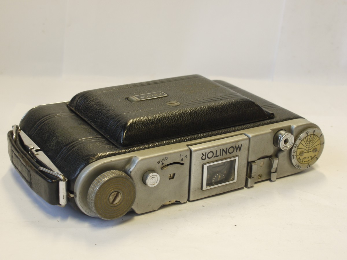 mwclassiccameras-20240308-139 Kodak Monitor 6x9 on 620 folding camera with 101mm f4.5 Anastigmat Special lens in Flash Supermatic shutter