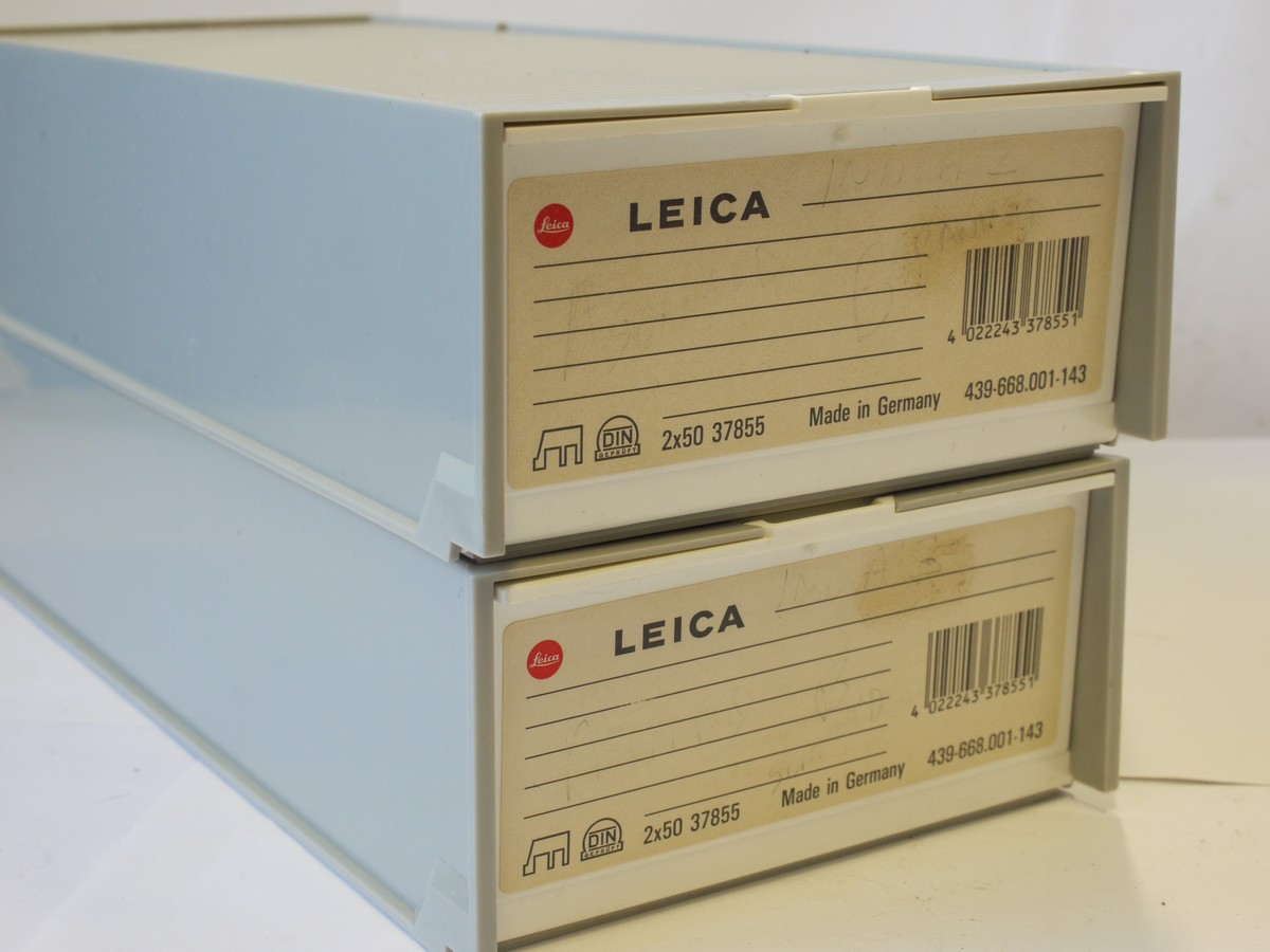mwclassiccameras-20240308-62 Leitz Pradolux 35mm Slide Projector with 85mm f2.8 Elmaron lens + set of four 50-slide carriers in two boxes (37855)