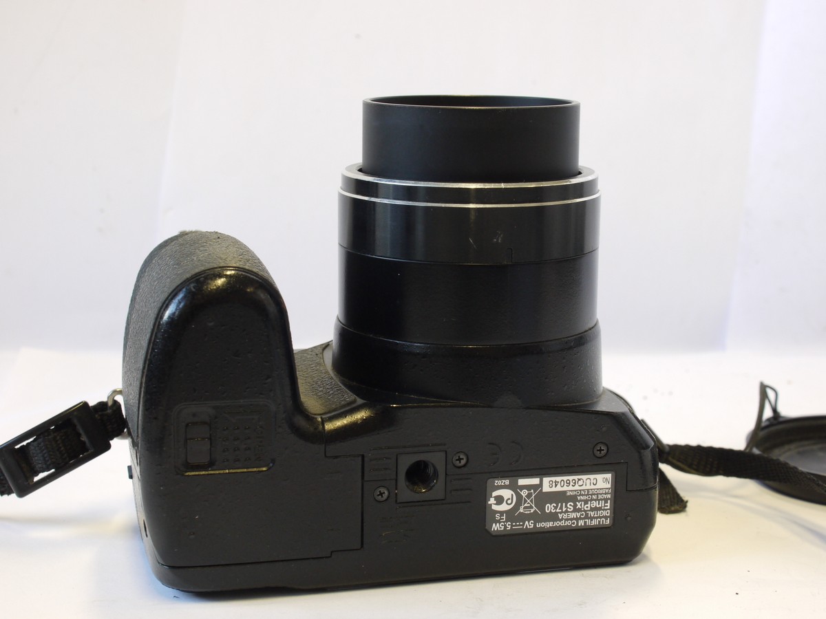 mwclassiccameras-20240308-8 Fujifilm Finepix S1730 Black Digital bridge camera with 5-75mm f3-5.6 Fujibnon 15X Optical zoom lens + front cap & neck strap. Takes AA Batteries