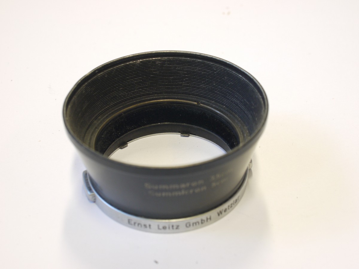 mwclassiccameras-20240322-354 Leitz Clip-on metal lens hood for 3.5cm Summaron & 5cm Summicron M lenses (ITDOO)