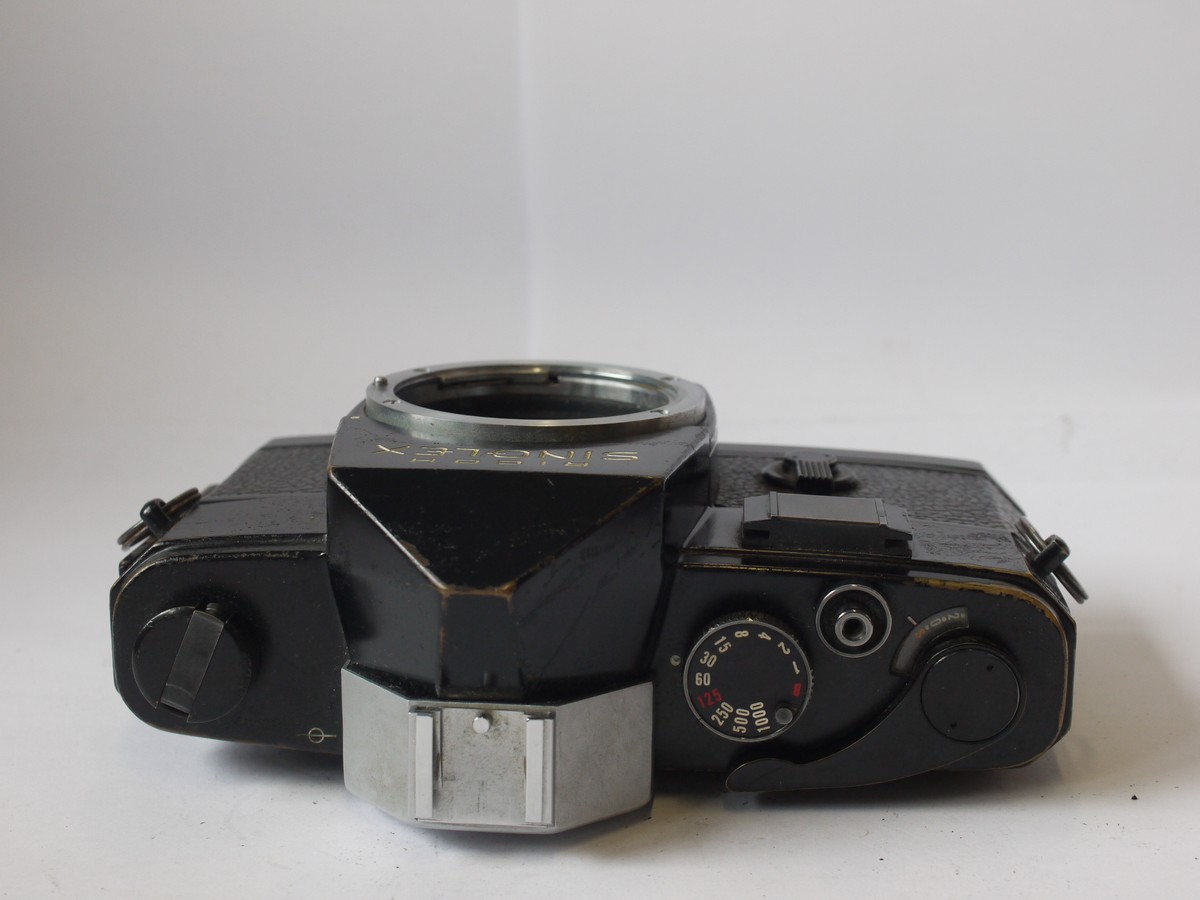 mwclassiccameras-20240329-260 Ricoh Singlex 35mm SLR body, black, Nikon F mount + Ricoh chrome accessory shoe