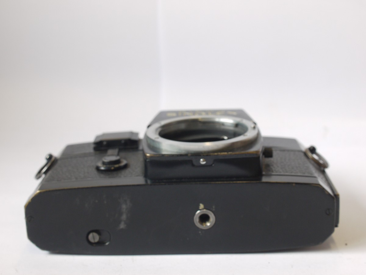 mwclassiccameras-20240329-261 Ricoh Singlex 35mm SLR body, black, Nikon F mount + Ricoh chrome accessory shoe