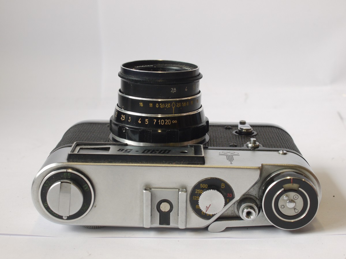mwclassiccameras-20240329-270 Fed 5B Leica Copy with Olympic Games Logo on the front + Fed 53mm f2.8 L39 RF coupled lens & makers brown ER case