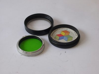 Rollei Bayonet 1 Green filter + keeper case. For f3.5 Tessar & Xenar TLR lenses