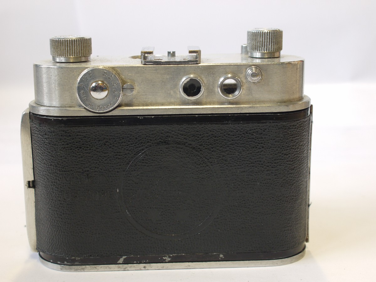 mwclassiccameras-20240405-138 Neidig Perlux II 24x36 UnCoupled Rangefinder camera c1953 + 45mm f2.8 Kataplast interchangeable screw mount lens. UNCOMMON