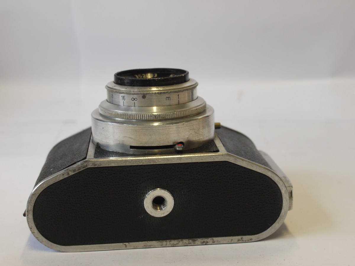 mwclassiccameras-20240405-140 Neidig Perlux II 24x36 UnCoupled Rangefinder camera c1953 + 45mm f2.8 Kataplast interchangeable screw mount lens. UNCOMMON