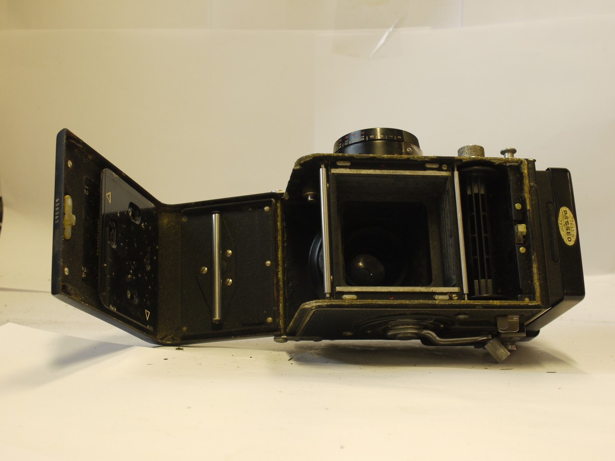 Minolta Autocord CDS Metered TLR with 75mm f3.5 Rokkor lens in