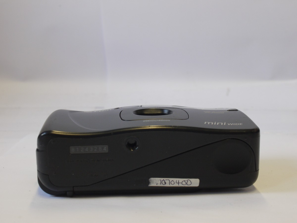 mwclassiccameras-20240405-66 Fuji DL-500 Wide Date 35mm Compact Autofocus Point-&-Shoot camera, Black, with 28/45mm Dual lens + Case. NON-WORKING