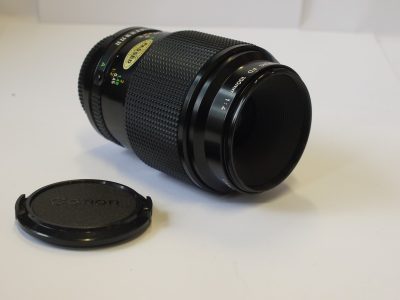 Canon 100mm f4 Macro manual focus FD mount lens + Canon caps