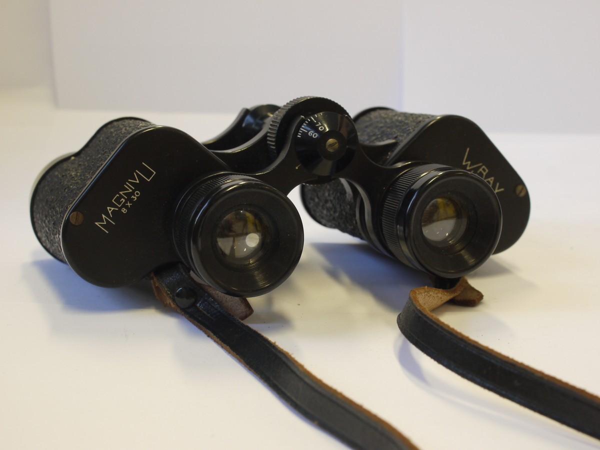 mwclassiccameras-20240419-354 Wray 8x30 Magnivu Prismatic binoculars + leather strap