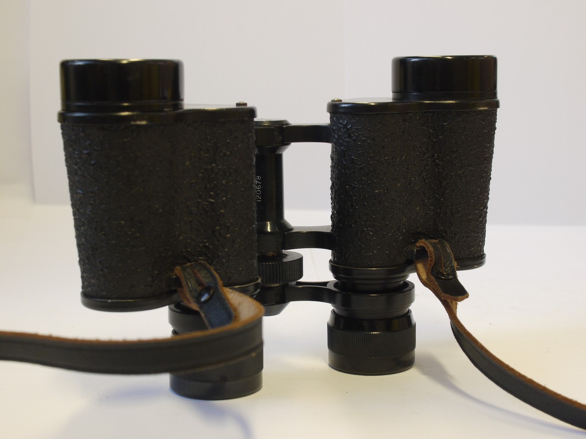 mwclassiccameras-20240419-356 Wray 8x30 Magnivu Prismatic binoculars + leather strap