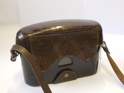 Leitz brown leather ER case for M2/M3, long front part (for 50/2 Summicron rigid lens), with strap. No tripod mount