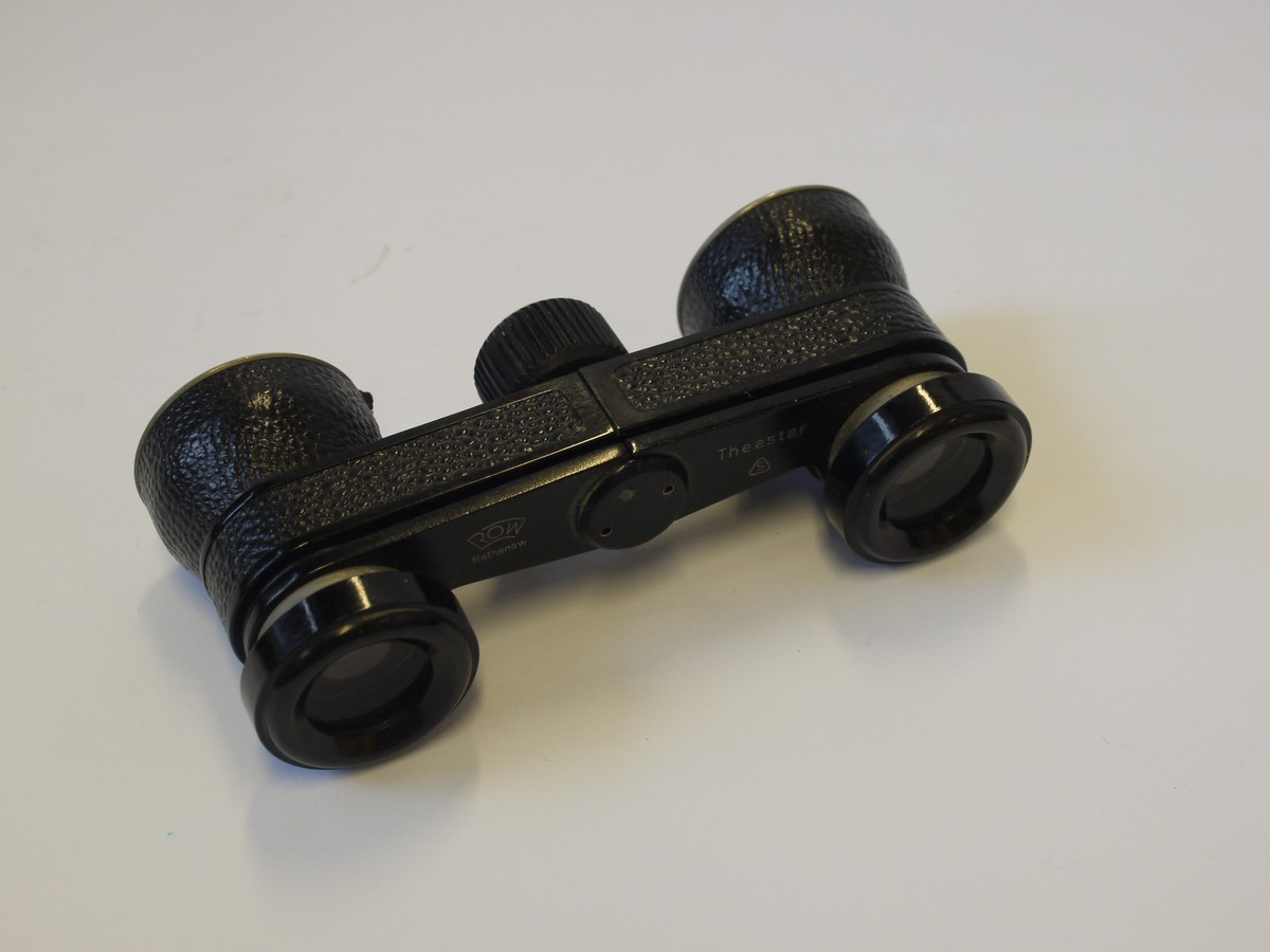 mwclassiccameras-20240419-492 ROW Rathenow Theastar S Small Opera Glass/Mini Binoculars + modern case