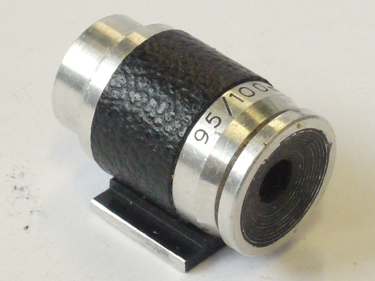 mwclassiccameras-20240426-151 Corfield England 100mm f4 Lumar Portrait lens, in L39 (Leica) screw mount. Uncoupled. With Corfield 95/100mm Tubular shoe mounting finder