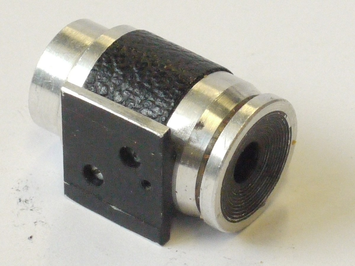 mwclassiccameras-20240426-152 Corfield England 100mm f4 Lumar Portrait lens, in L39 (Leica) screw mount. Uncoupled. With Corfield 95/100mm Tubular shoe mounting finder