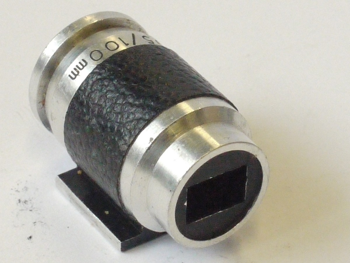 mwclassiccameras-20240426-153 Corfield England 100mm f4 Lumar Portrait lens, in L39 (Leica) screw mount. Uncoupled. With Corfield 95/100mm Tubular shoe mounting finder