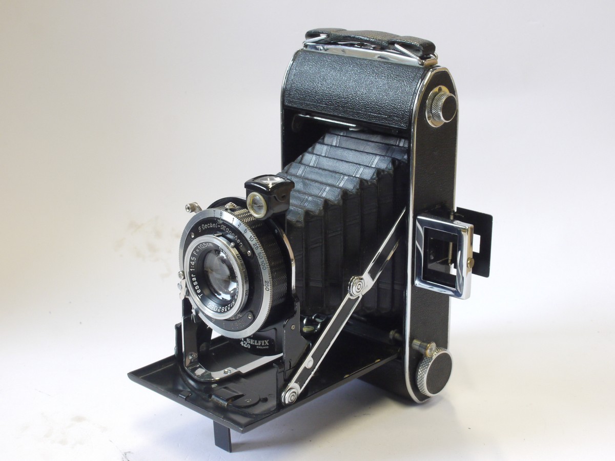 mwclassiccameras-20240503-206 Ensign Selfix 420 6x9/6x6 folding camera with 10.5cm f4.5 Tessar lens in Compur shutter + Cable Release, Original instructions & Box