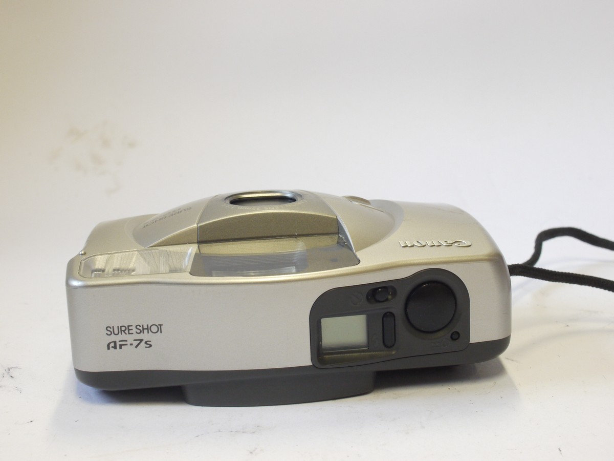 mwclassiccameras-20240503-353 Canon Sureshot AF-7s 35mm copact autofocus Point-&-Shoot camera, Silver coloured, with strap