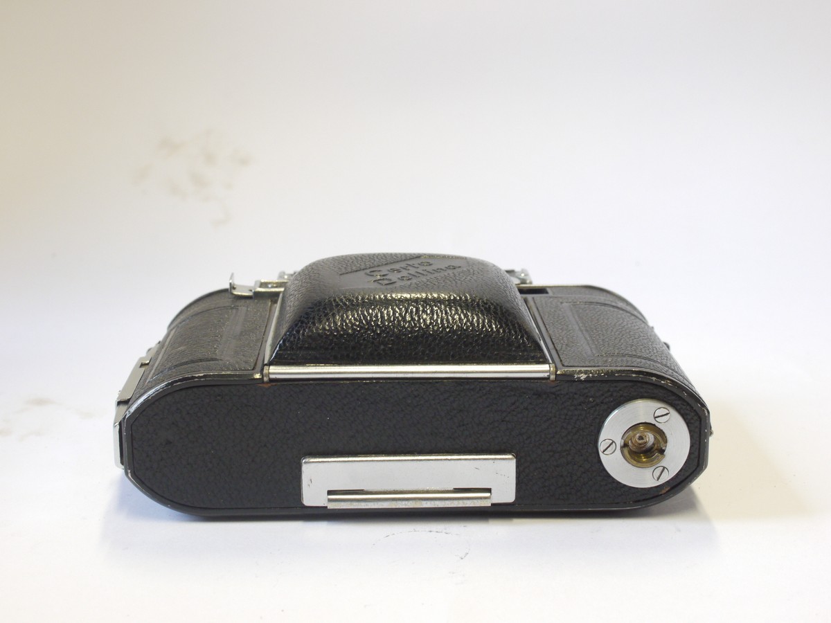 mwclassiccameras-20240503-37 Certo Dollina II 35mm folding coupled rangefinder camera with 5cm f2.8 Tessar uncoated lens in Compur-Rapid shutter