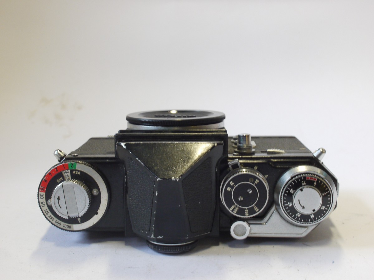 mwclassiccameras-20240503-370 Wirgin Prinzflex E (Edixa) 35mm SLR body, black, M42 screw mount + Body cap