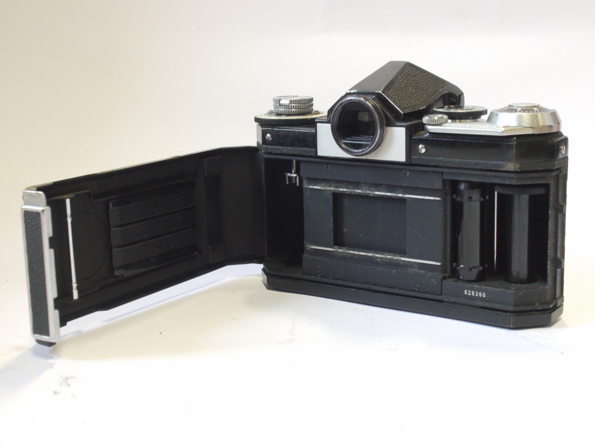 mwclassiccameras-20240503-372 Wirgin Prinzflex E (Edixa) 35mm SLR body, black, M42 screw mount + Body cap