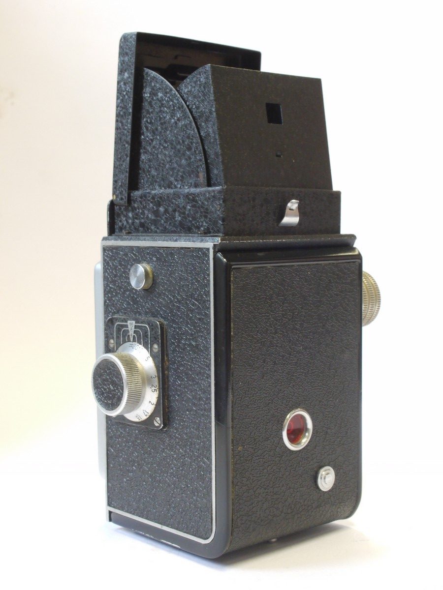 mwclassiccameras-20240503-75 Start 6x6 TLR with 75mm f4 Euktar lens in 5-Speed shutter