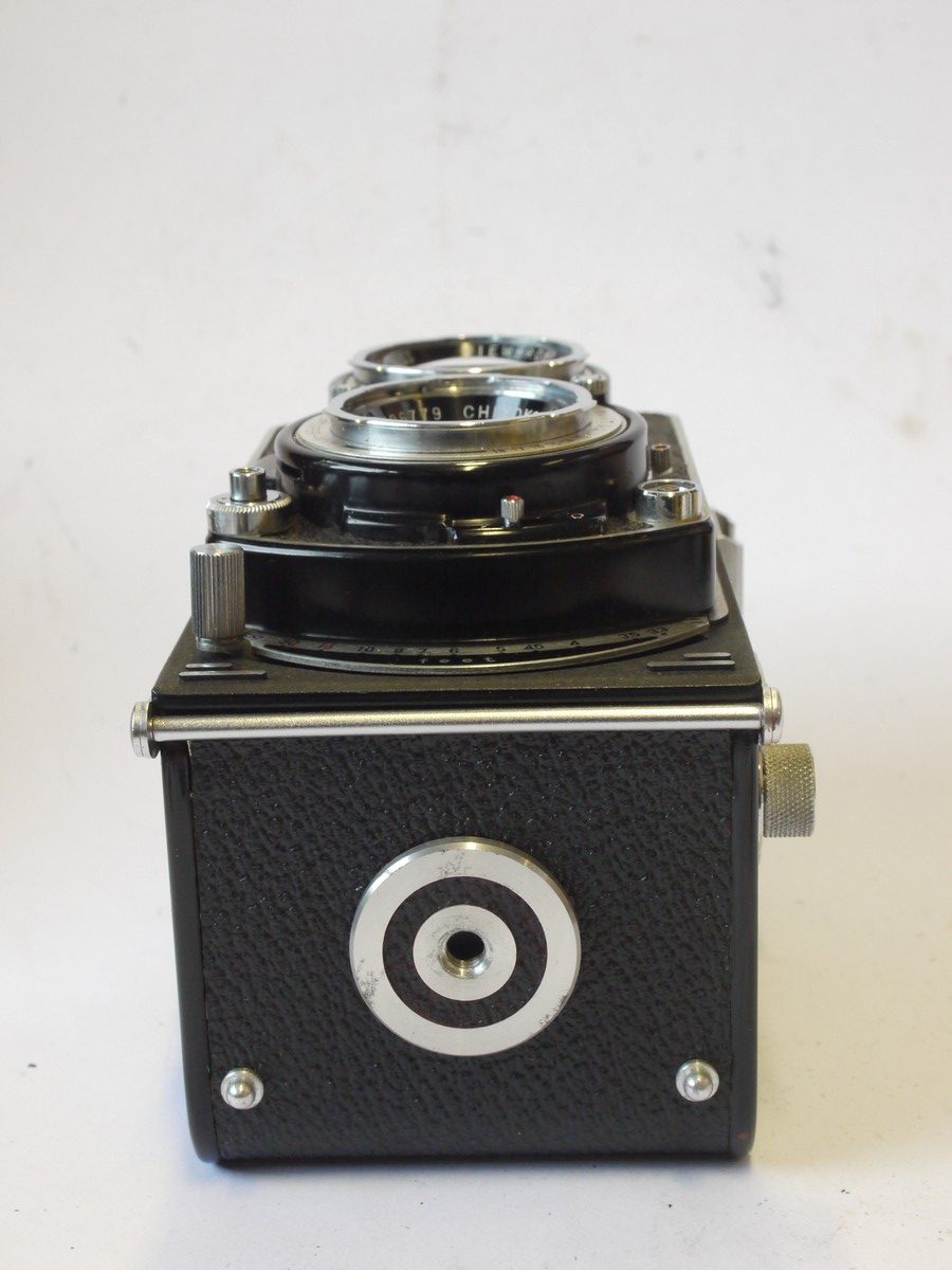 mwclassiccameras-20240510-135 Minolta Autocord 6x6 TLR with 75mm f3.5 Rokkor lens in Optiper-MVL shutter + Minolta front cap & Original Instructions
