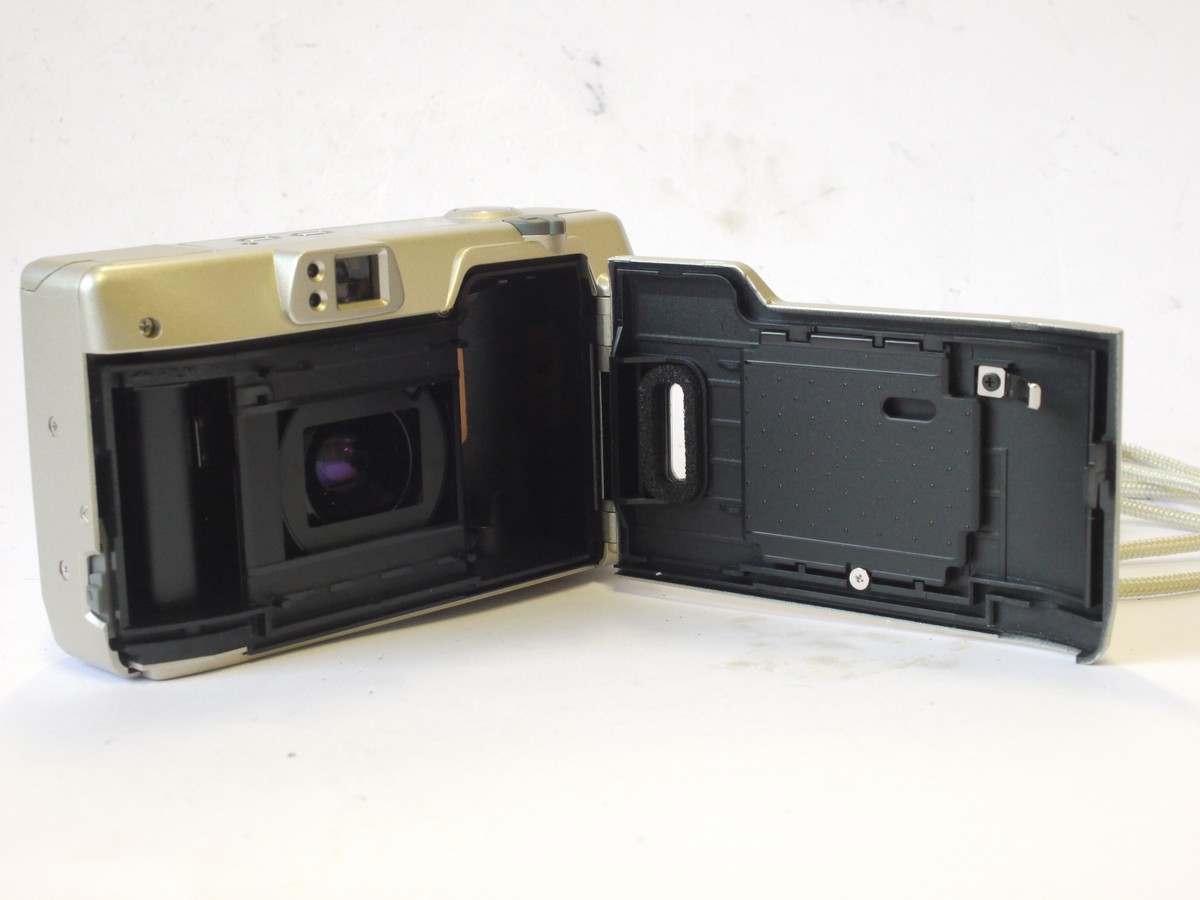 mwclassiccameras-20240510-47 Nikon Litetouch Zoom 70WS AF 35mm Compact Autofocus Point-&-Shoot camera, Silver Coloured, with 28-70mm Macro Zoom lens + strap & case