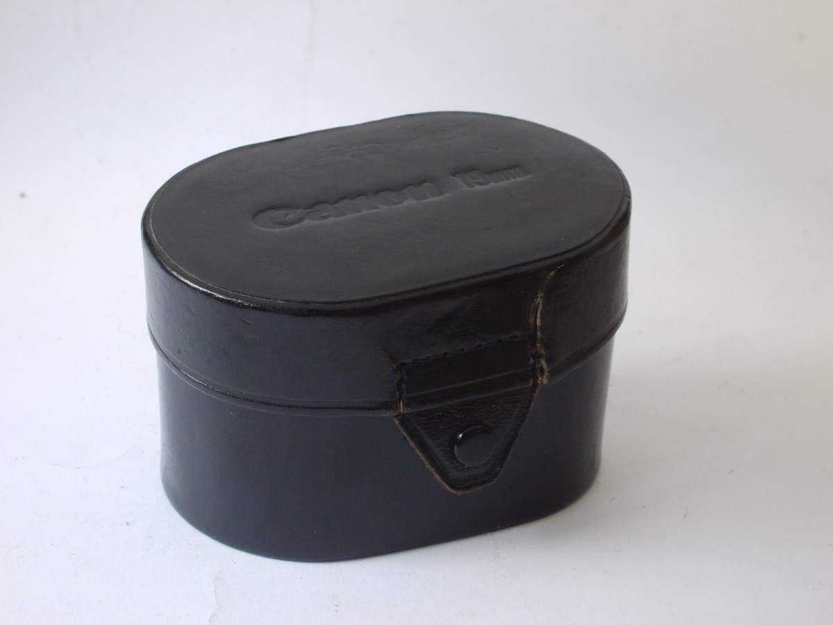 mwclassiccameras-20240517-177 Canon black leather case for the 19mm lens, with section for 19mm Finder