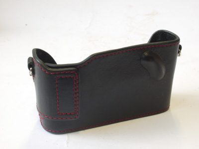 Mr Zhou Case base, black with red stitching & built-in thumb & fingers grips/contours, with velcro fixing side flap. Width is 125mm