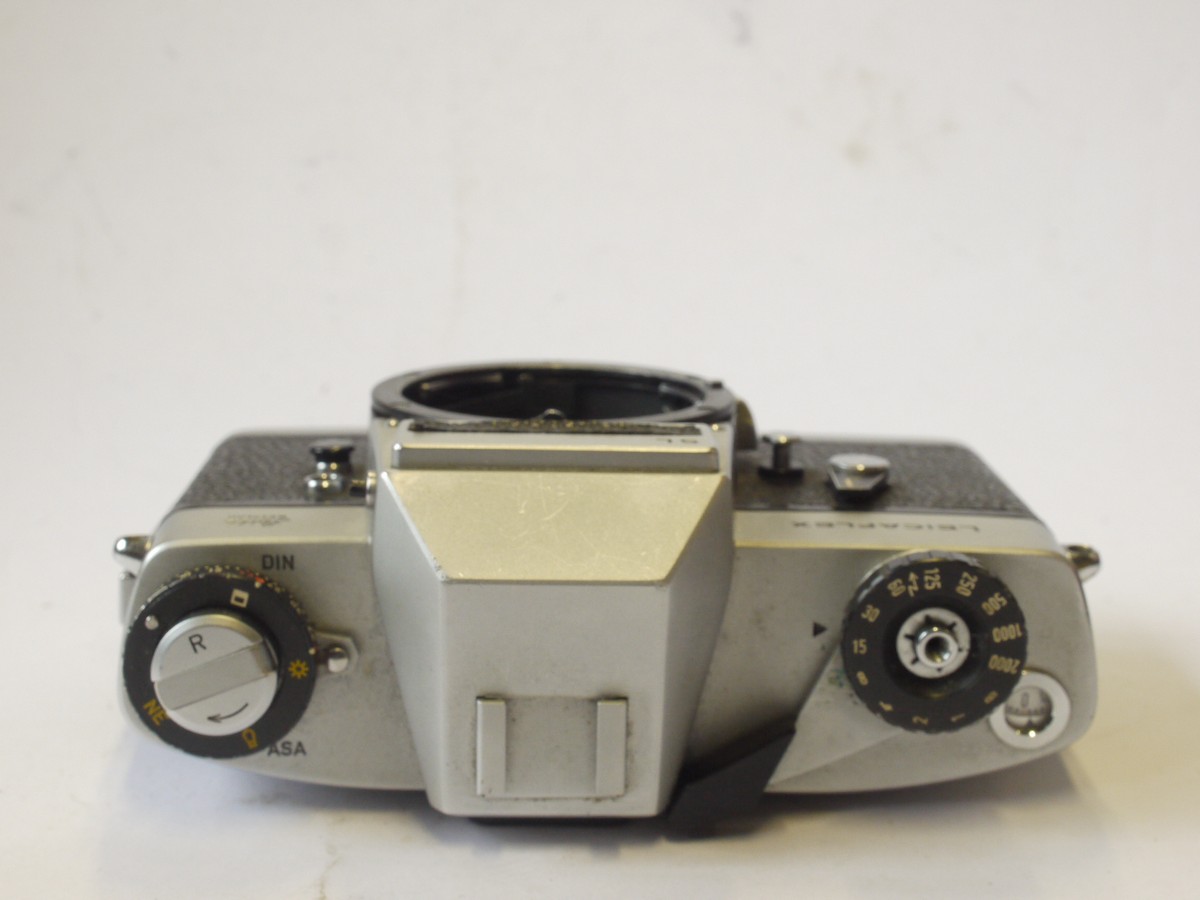 mwclassiccameras-20240517-43 Leicaflex SL 35mm SLR body, chrome (No.1260100) + ER case with strap